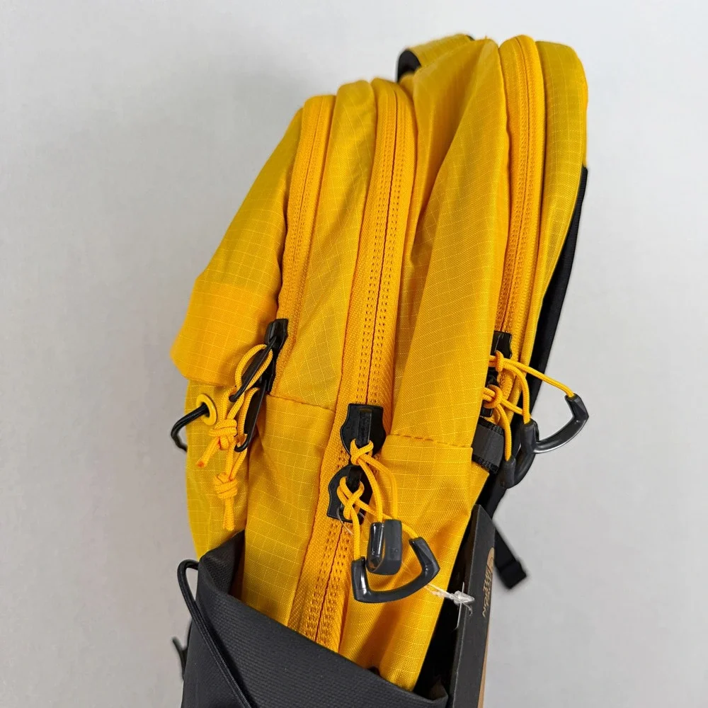 The North Face Borealis Backpack Summit Gold / TNF Black 28L - NEW